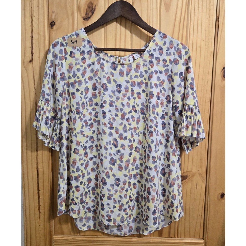 C Women's Blouse Size Medium Leopard Print Short Sleeve Round Neck Office Wear